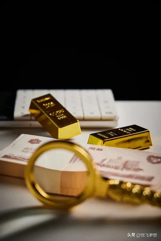 东莞警方这波操作太牛了，紧急拦截下1120克黄金，揭开了“邮寄黄金投资”骗局。就