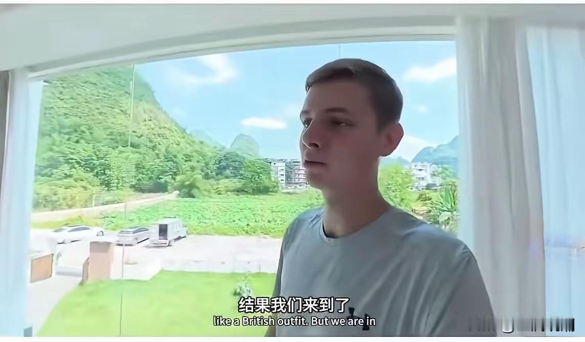 万能的网友，我们可以依据哪条法律把这个用20块钱麻辣烫就骗女人上床的渣男抓了或驱
