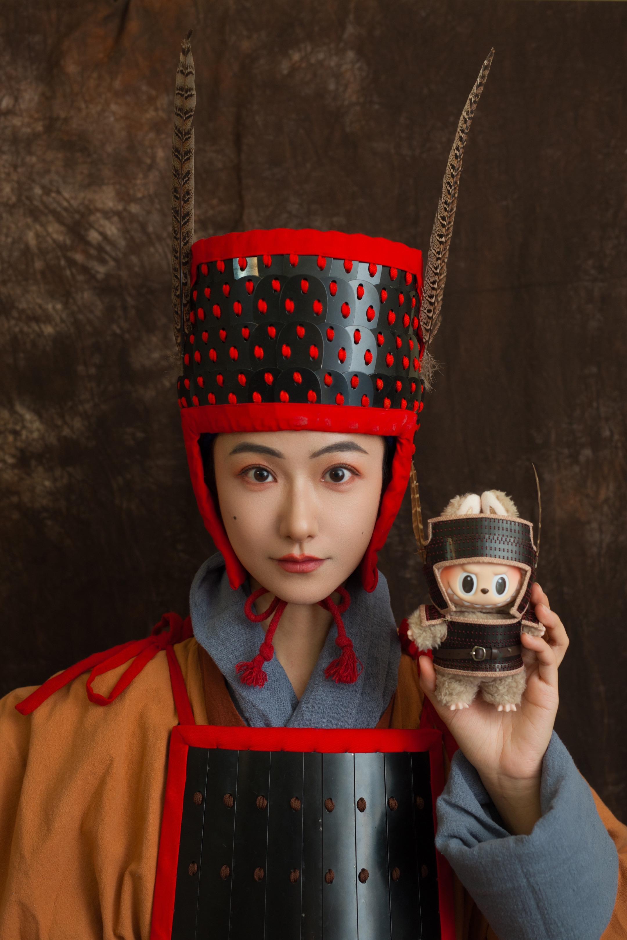 人，和布一起兴复汉室，还于旧都。