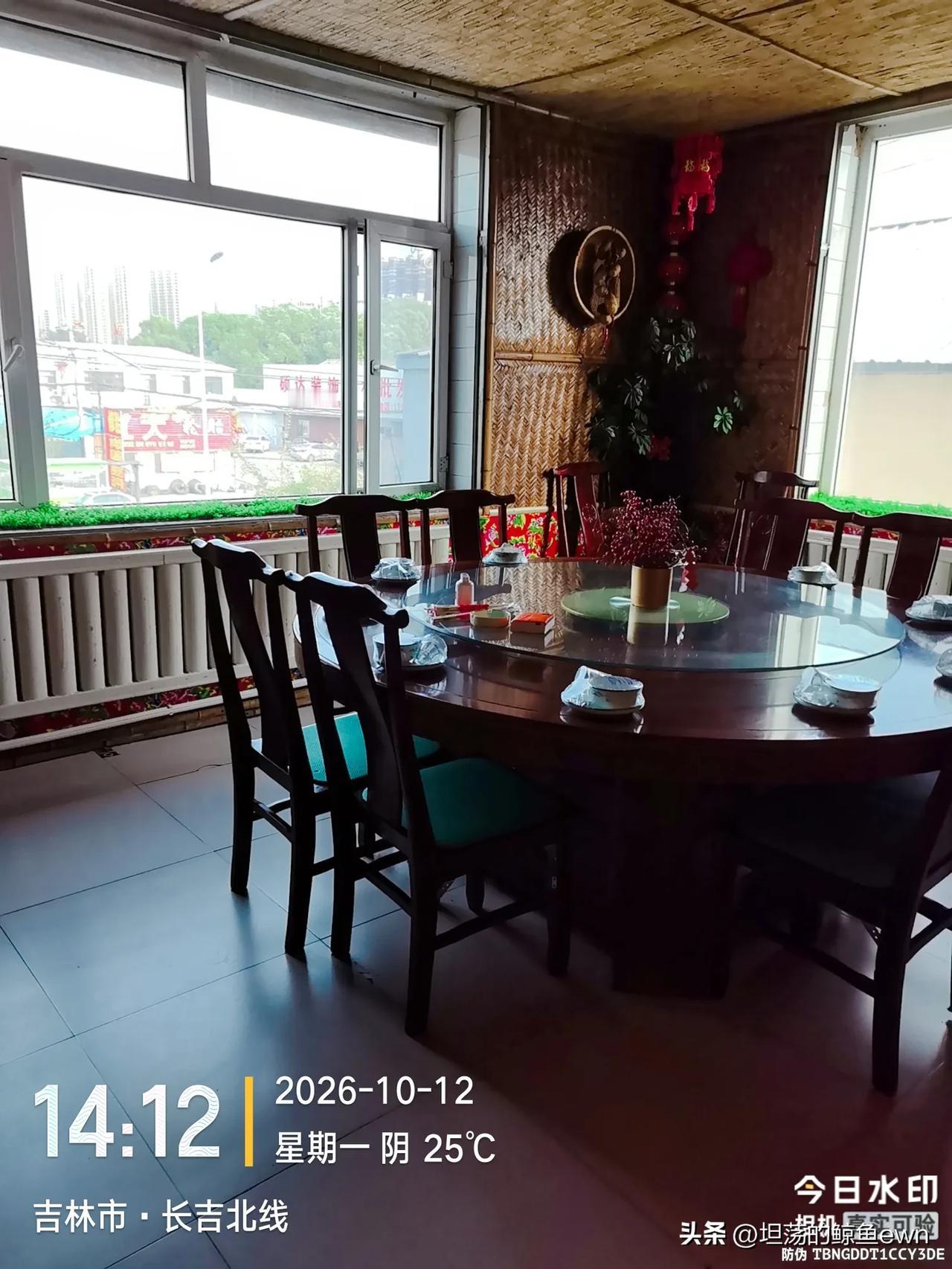 体制内退休后最有自律的人:
一、停车最明显，停车非常规矩，每次停车位正正当当，一