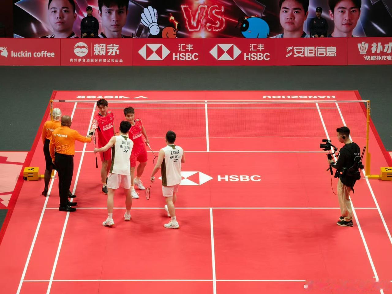 梁伟铿🇨🇳最后一分也太帅了[赞][笑哭]！
第一局梁伟铿/王昶🇨🇳 21