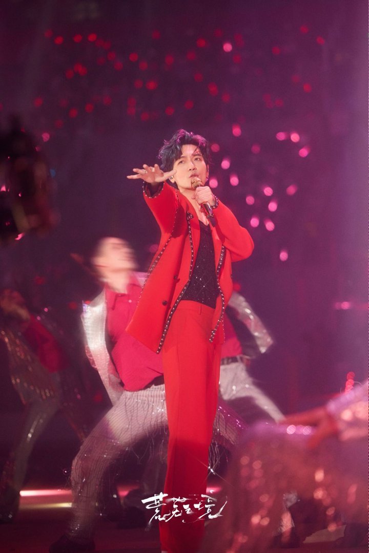 荒芜之境帮粉丝催陈楚生营业 荒芜之境帮粉丝催陈楚生营业，咱就说这个新鲜的方式催更