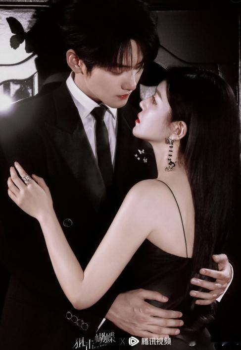 狙击蝴蝶次日百指 强烈安利狙击蝴蝶！陈妍希和周柯宇的演技为这部剧加分不少，姐狗恋