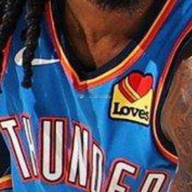 华莱士27分爆发成关键 雷霆客场力克猛龙当地时间周二晚间，猛龙队坐镇主场迎战西部