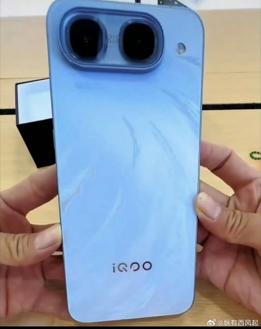 iQOO Neo11至尊版应该就长这样了，两个大眼睛是不是炯炯有神iQOO Ne