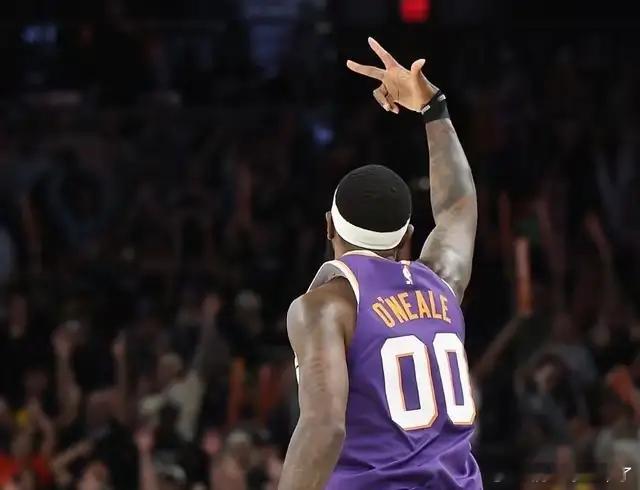 0.9秒绝杀！罗伊斯·奥尼尔一剑封喉，东契奇空砍41+8+8，湖人惨遭三连败NB