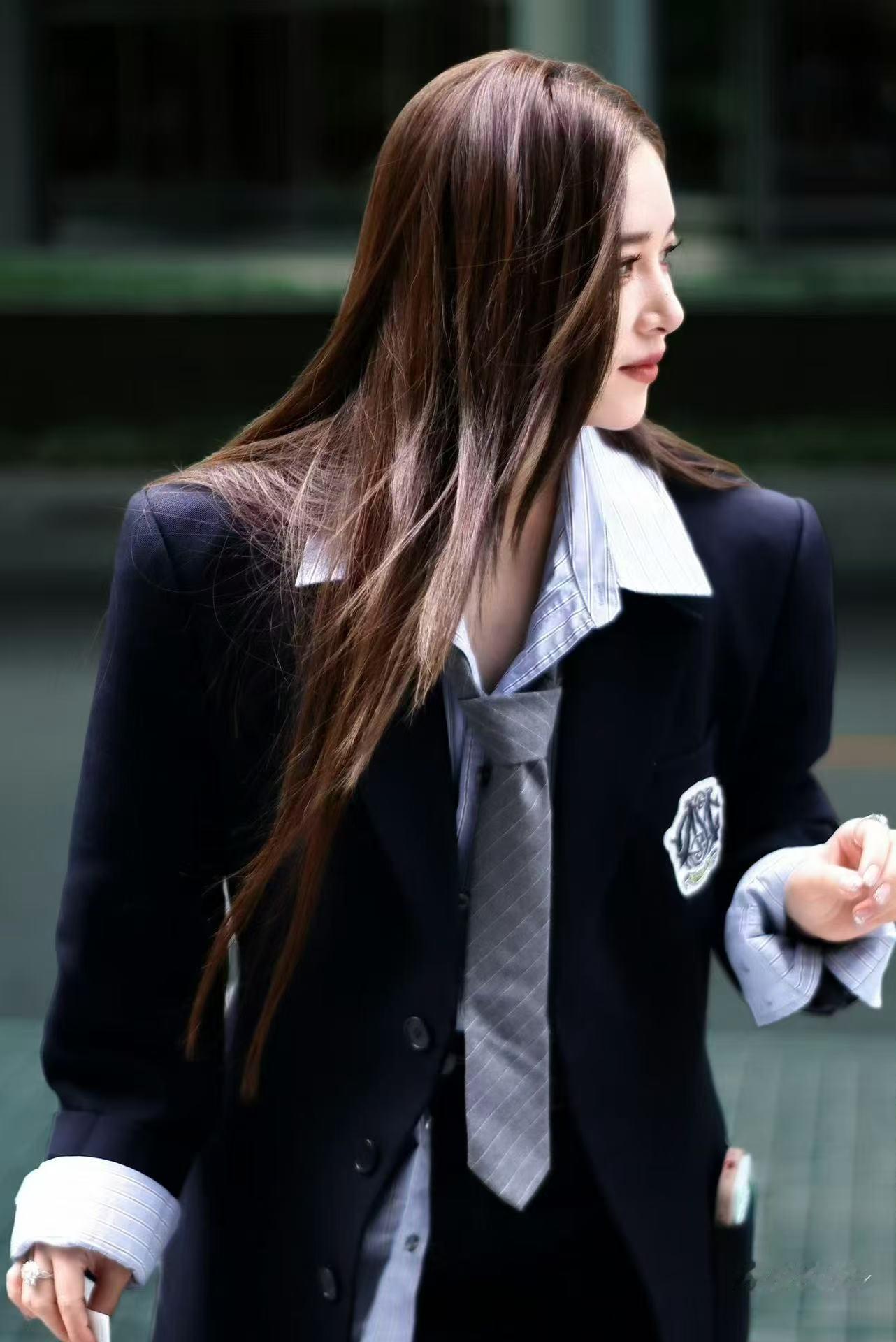 阚清子最新证件照状态阚清子瘦下来美成这样 有人瘦了显憔悴，阚清子瘦了直接换头。证