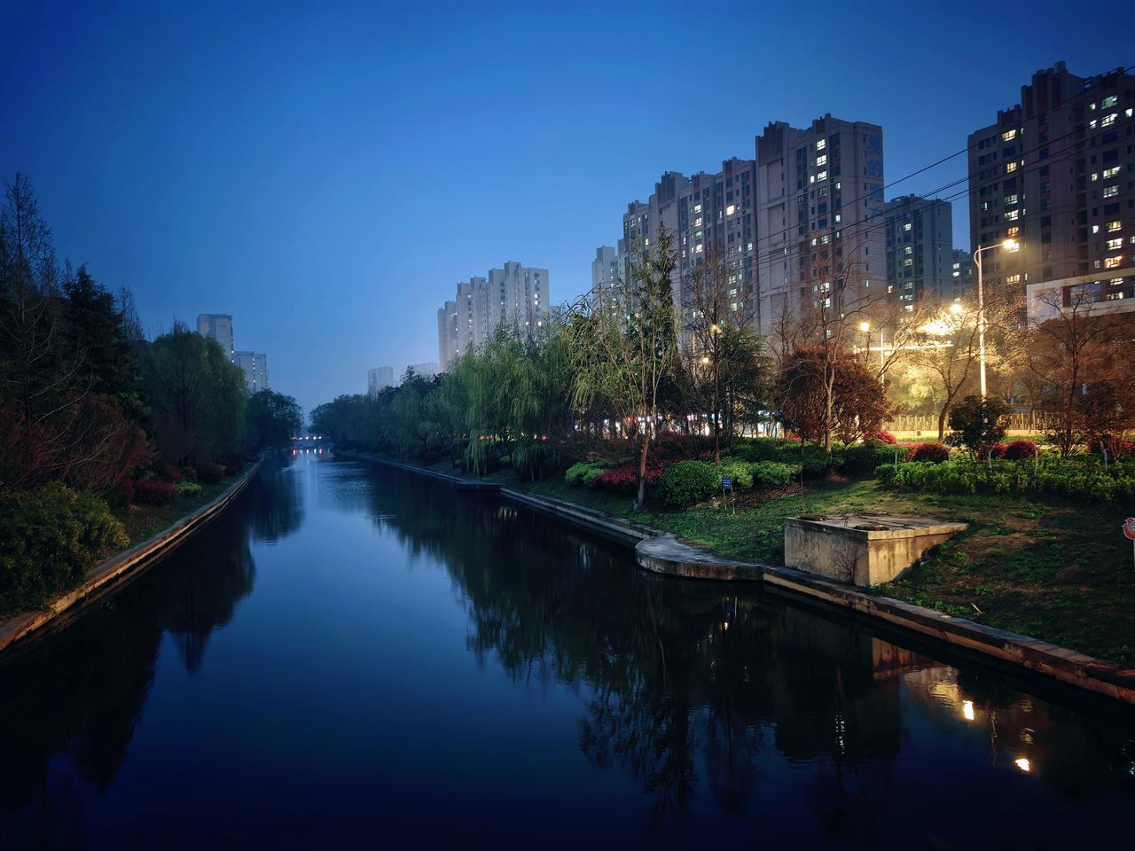 美丽的新城之夜