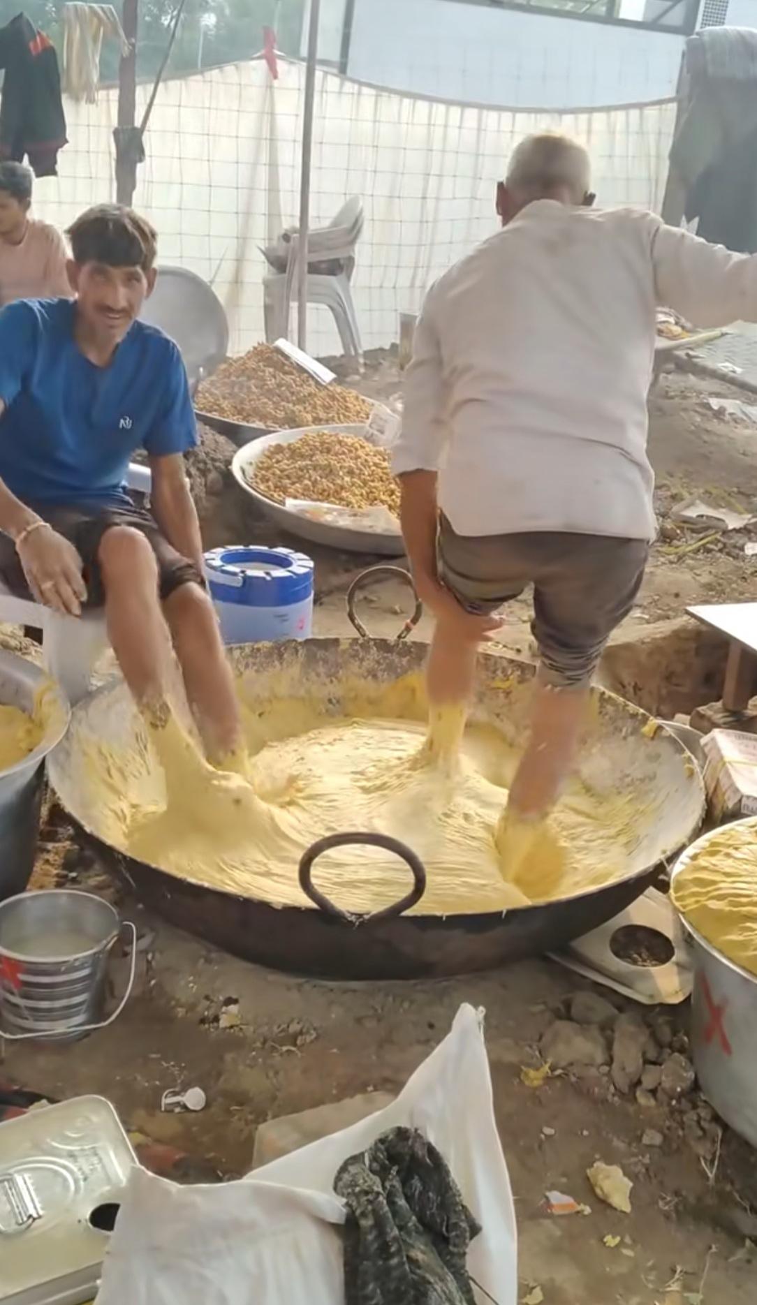 印度飞饼是怎么做出来的！？