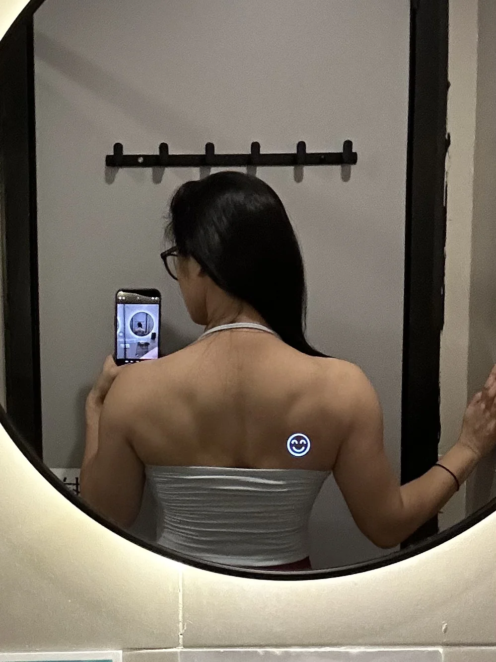 背好痒，能帮忙挠痒吗？