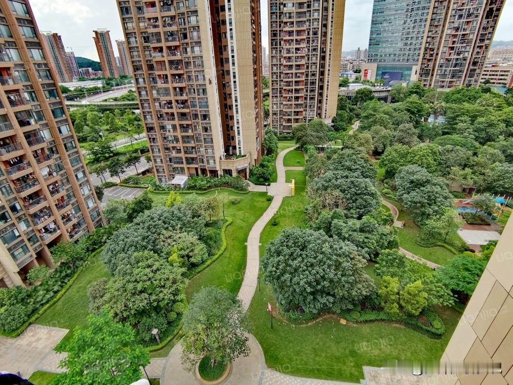 从374万到150万，佳兆业城市广场跌剩首付了

今天看一下黄埔区东部的次新花园