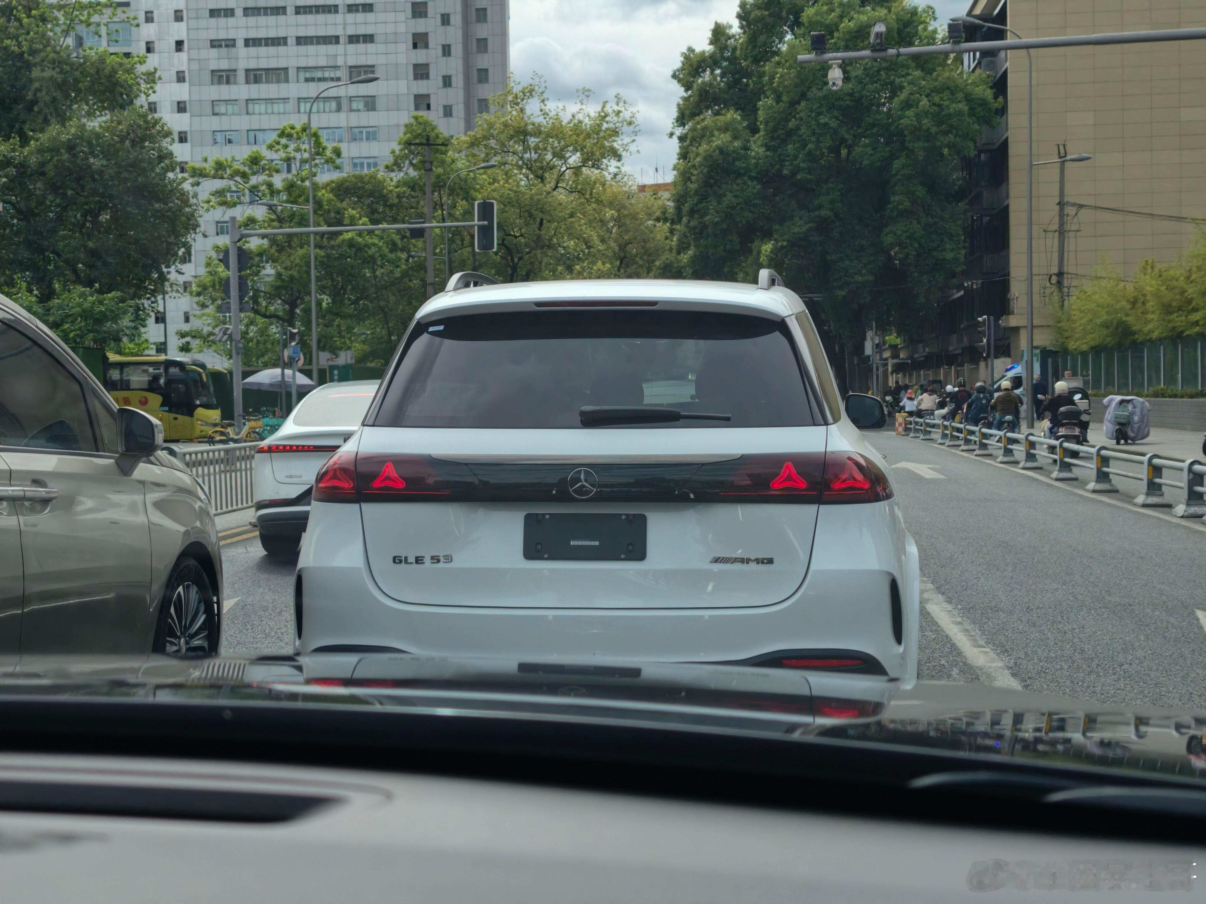 大v聊车 新款GLE53就上路了？？？ 