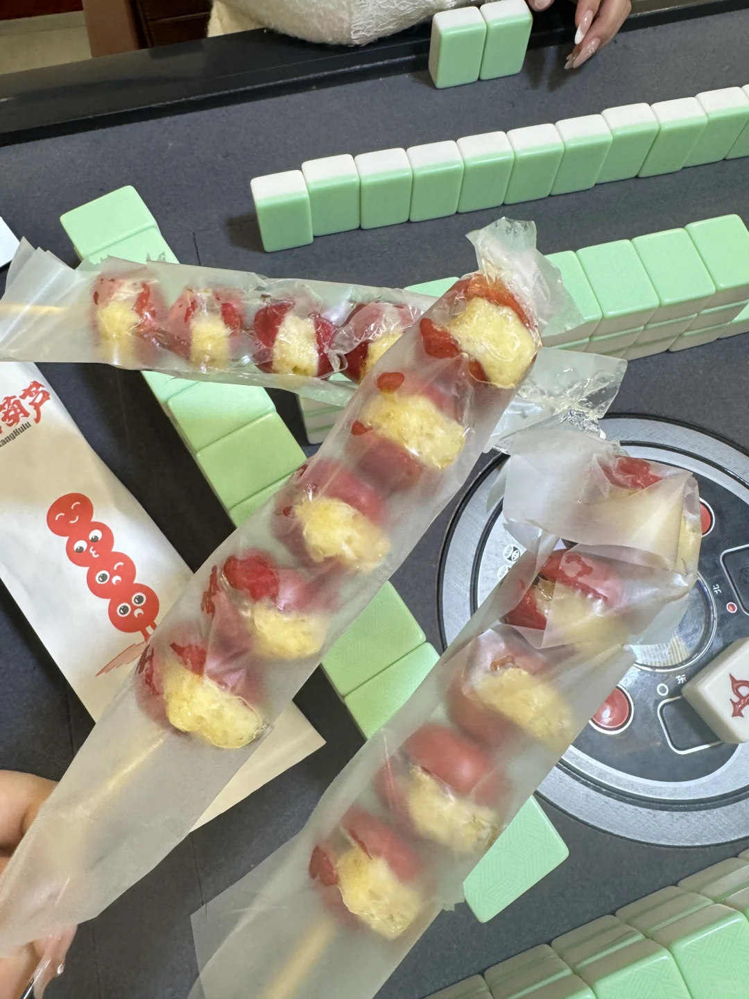 终于吃上奶皮子糖葫芦了！