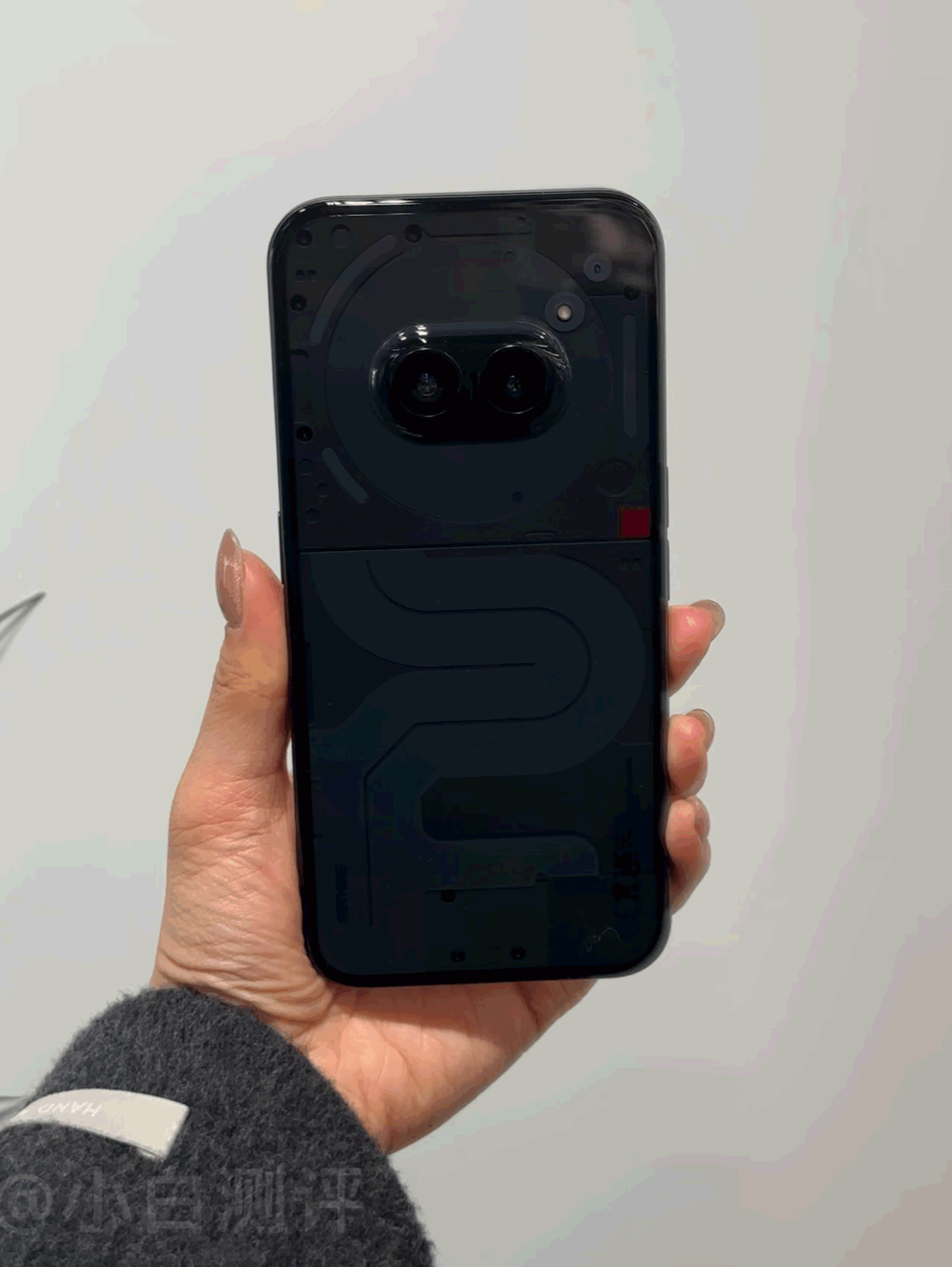 这机子如果放国内，有人会买吗？
Nothing Phone (2a)真机上手实拍