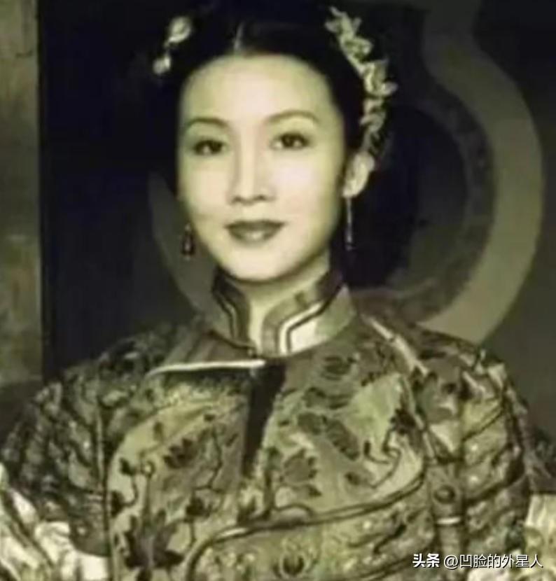 1936年，袁世凯的女儿大婚，进入洞房后，新郎兴致全无，怒骂新娘：“你个残花败柳