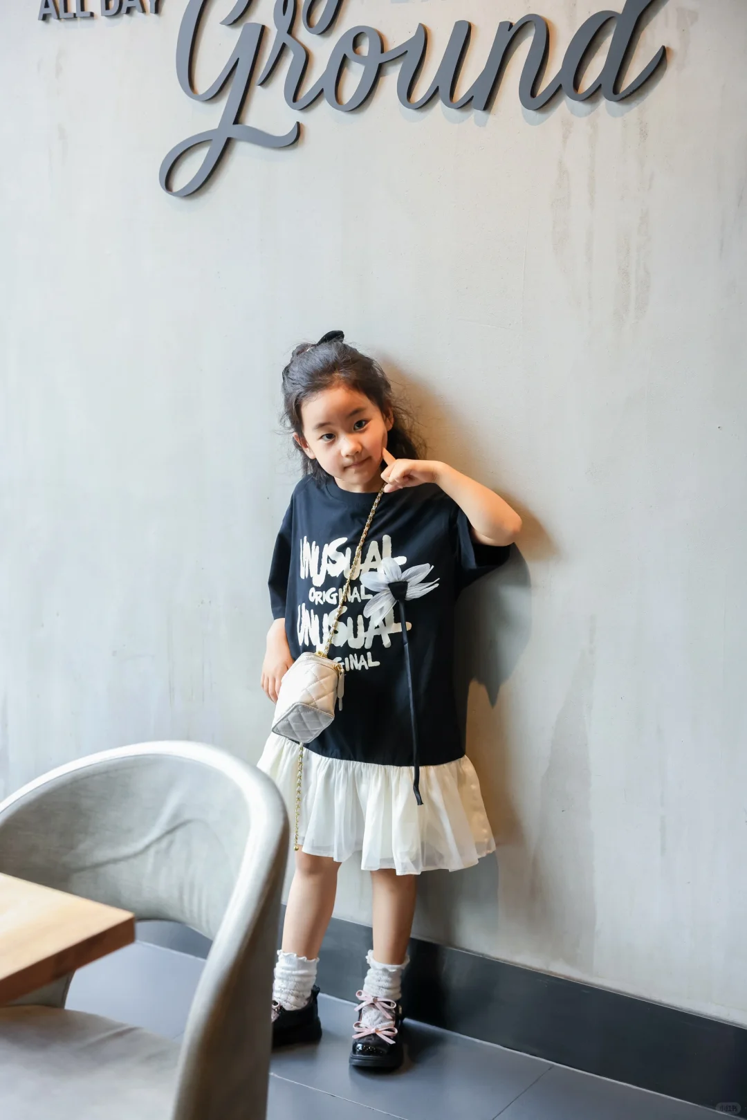 小孩姐的松弛感穿搭，越简单越好看