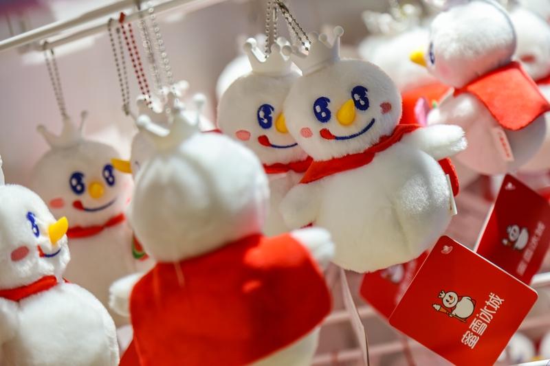 无用的情绪价值——不值钱
  当今社会，一定要养成不说负面情绪的话、如果你给不了