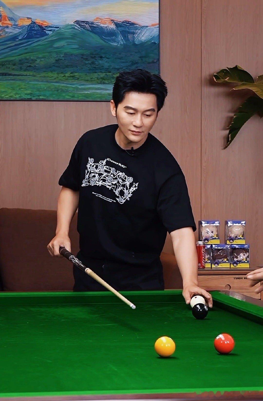 李晨到底有多少种互联网新身份李晨的赛道也太宽了李晨的跨界版图持续拓展，篮球、龙舟