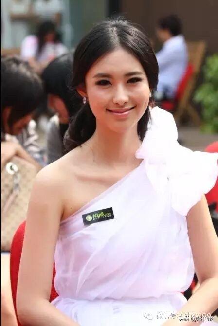 16年前拍下的兽兽的照片（没拍视频），远比现在回归时好看。

“那时的兽兽很美，