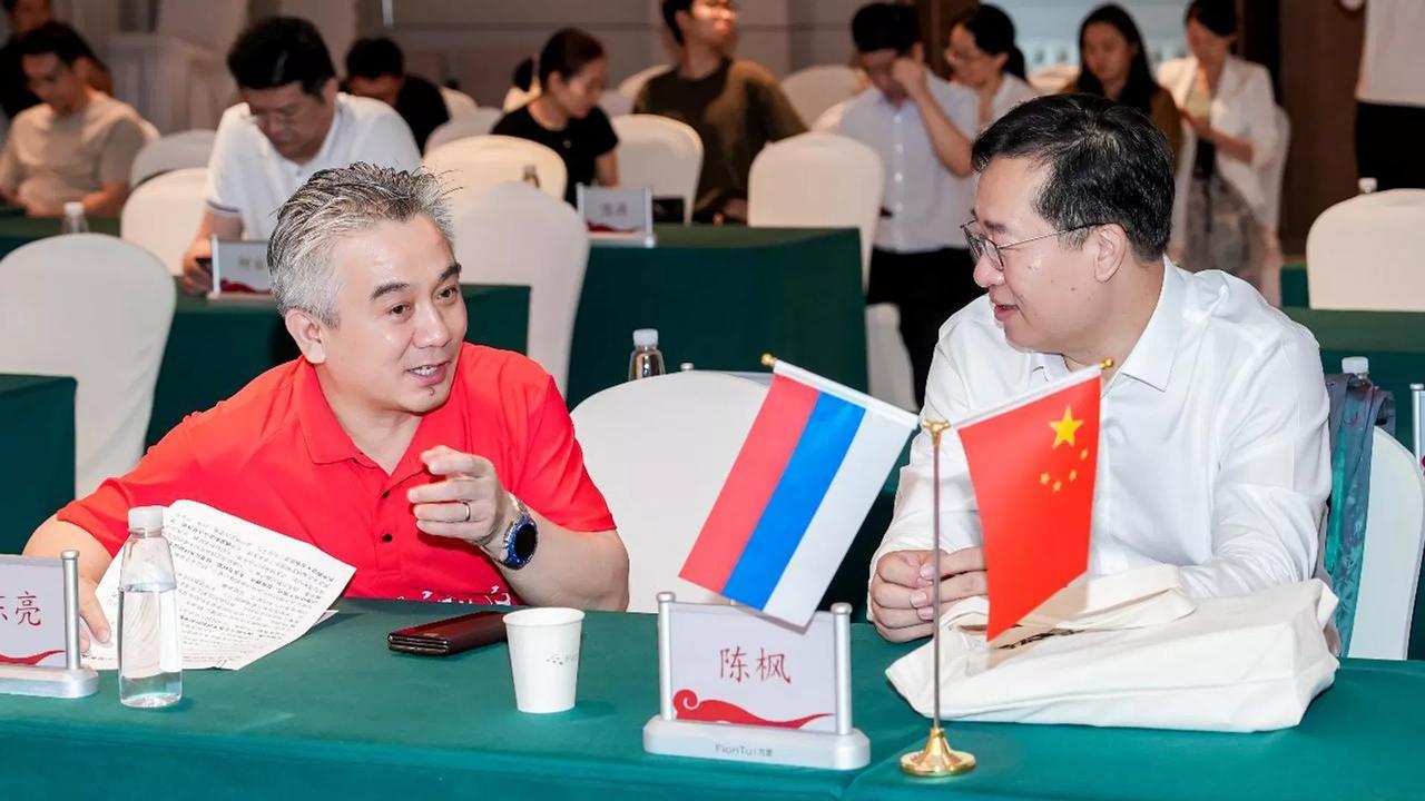 俄莫斯科代表团紧急来华！这次不谈油气大单，却把目光投向国内成熟制造产业，点名要搬