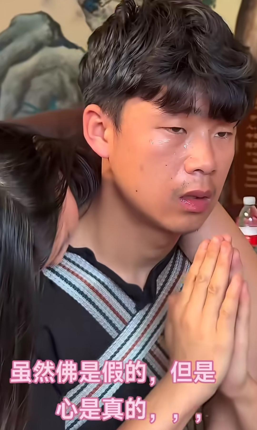若有他法谁求仙，只因无路才跪天；
非是心愚蒙了眼，只是无力度难关；
关关难过关关
