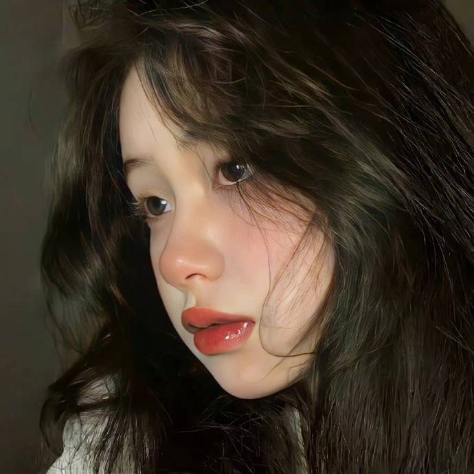 清晨的粥比深夜的酒好喝，骗你的人比爱你的人会说，所以 ，不要用耳朵去恋爱，真正对