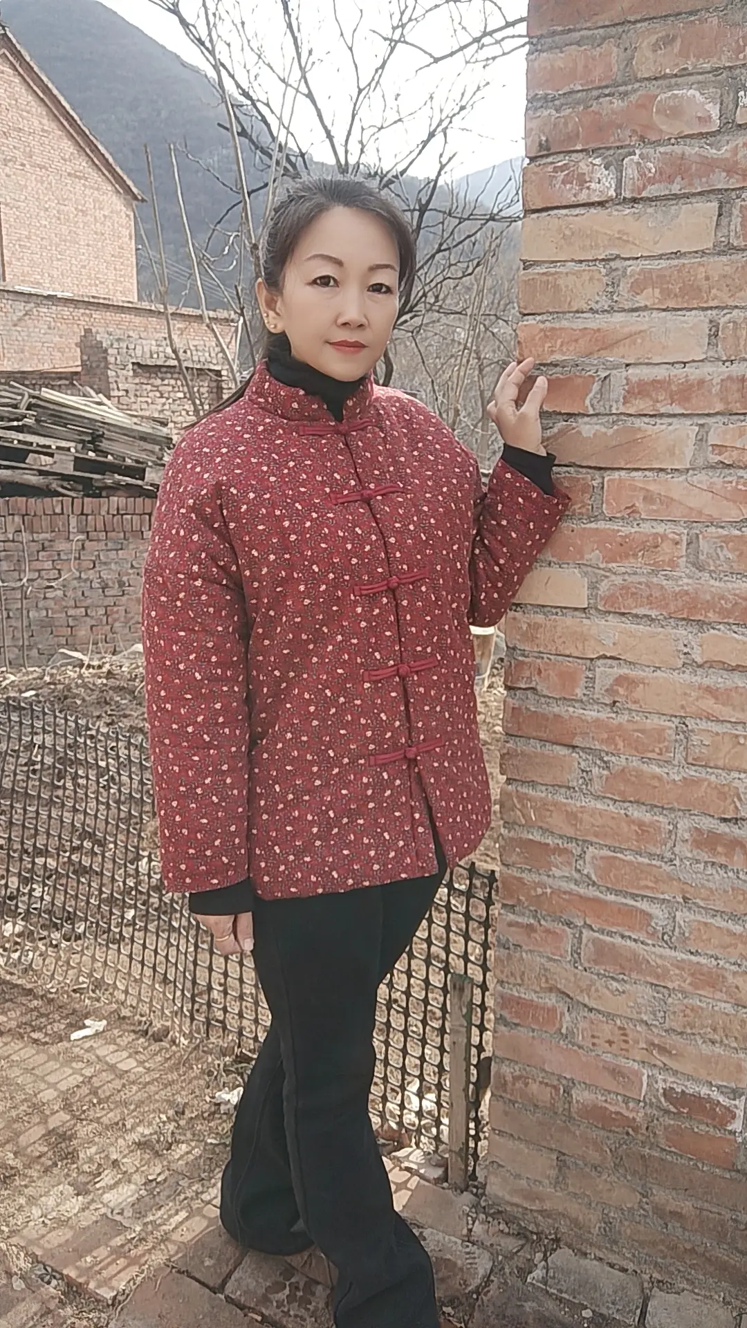 仔细想想，人活着真不容易，复杂的社会，看不透的人心。放不下的责任，经历...