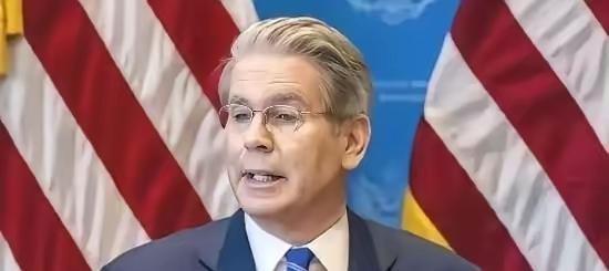 美国财长贝森特最近在巴西放了一句狠话：“全球经济受不了一个贸易顺差达到一万亿美元