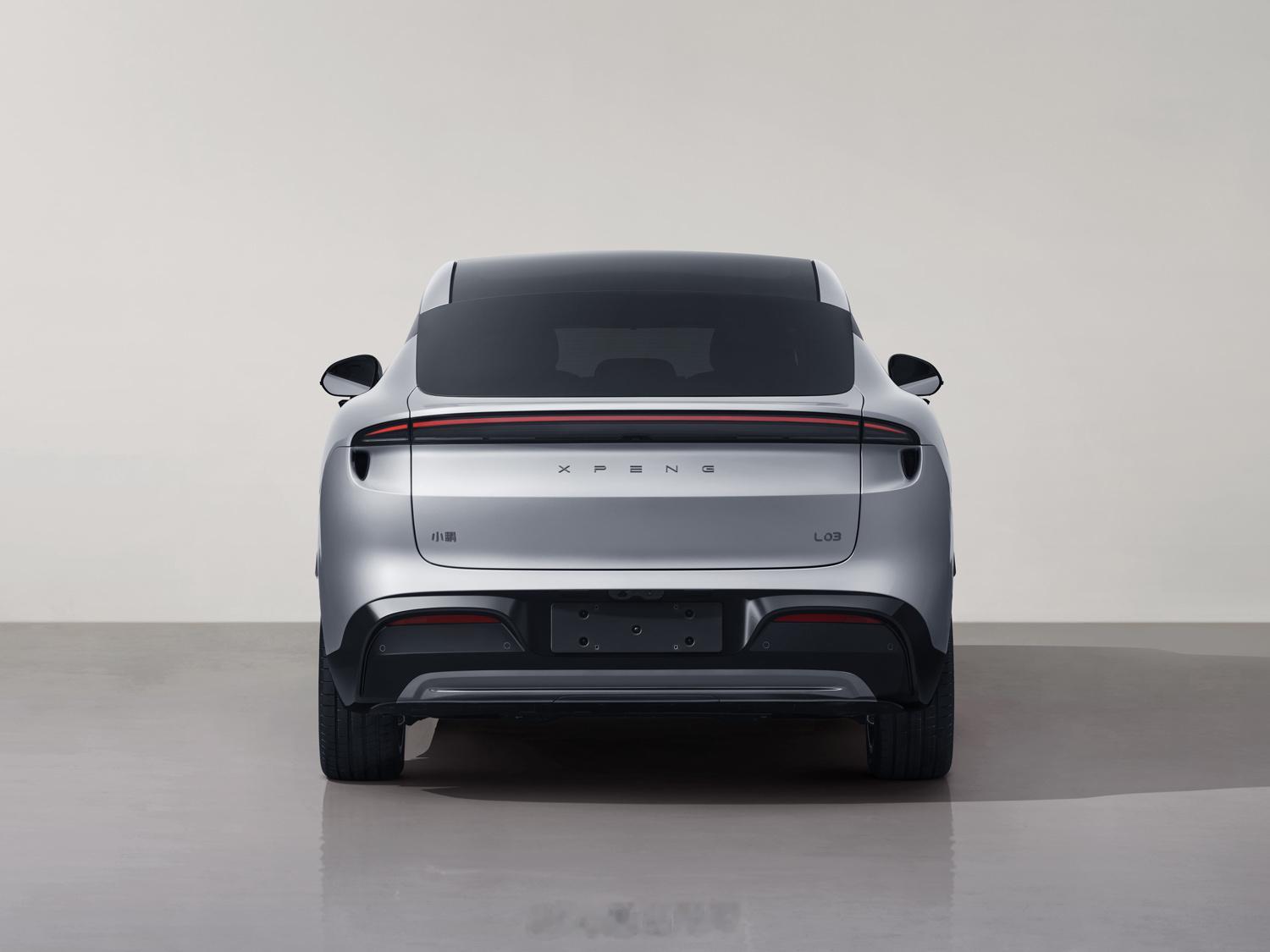 小鹏 MONA SUV工信部申报图。这个尺寸我喜欢！4650/4672mm×19