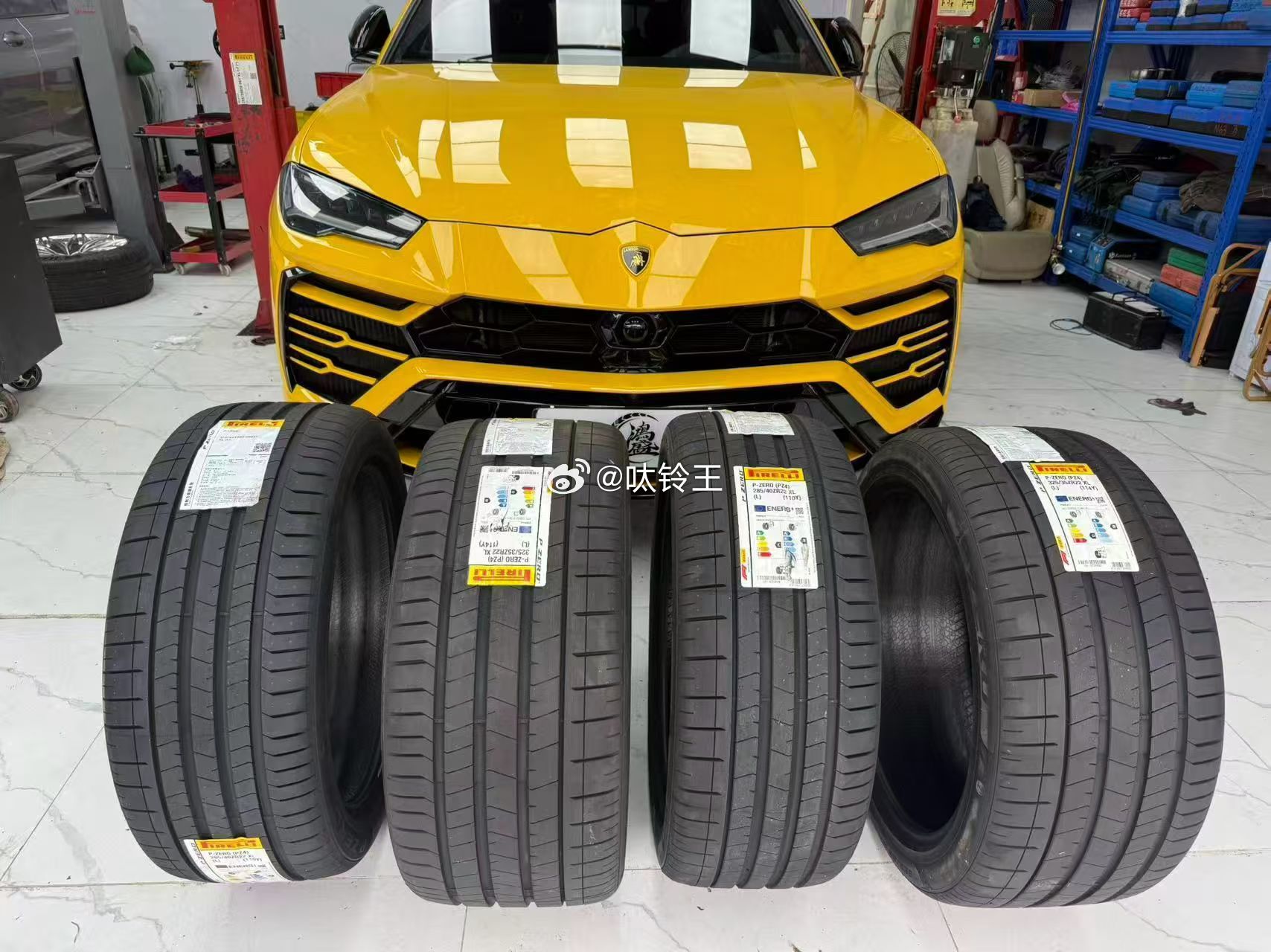 兰博基尼Urus  原装22寸安装285/40ZR22  325/35ZR22倍