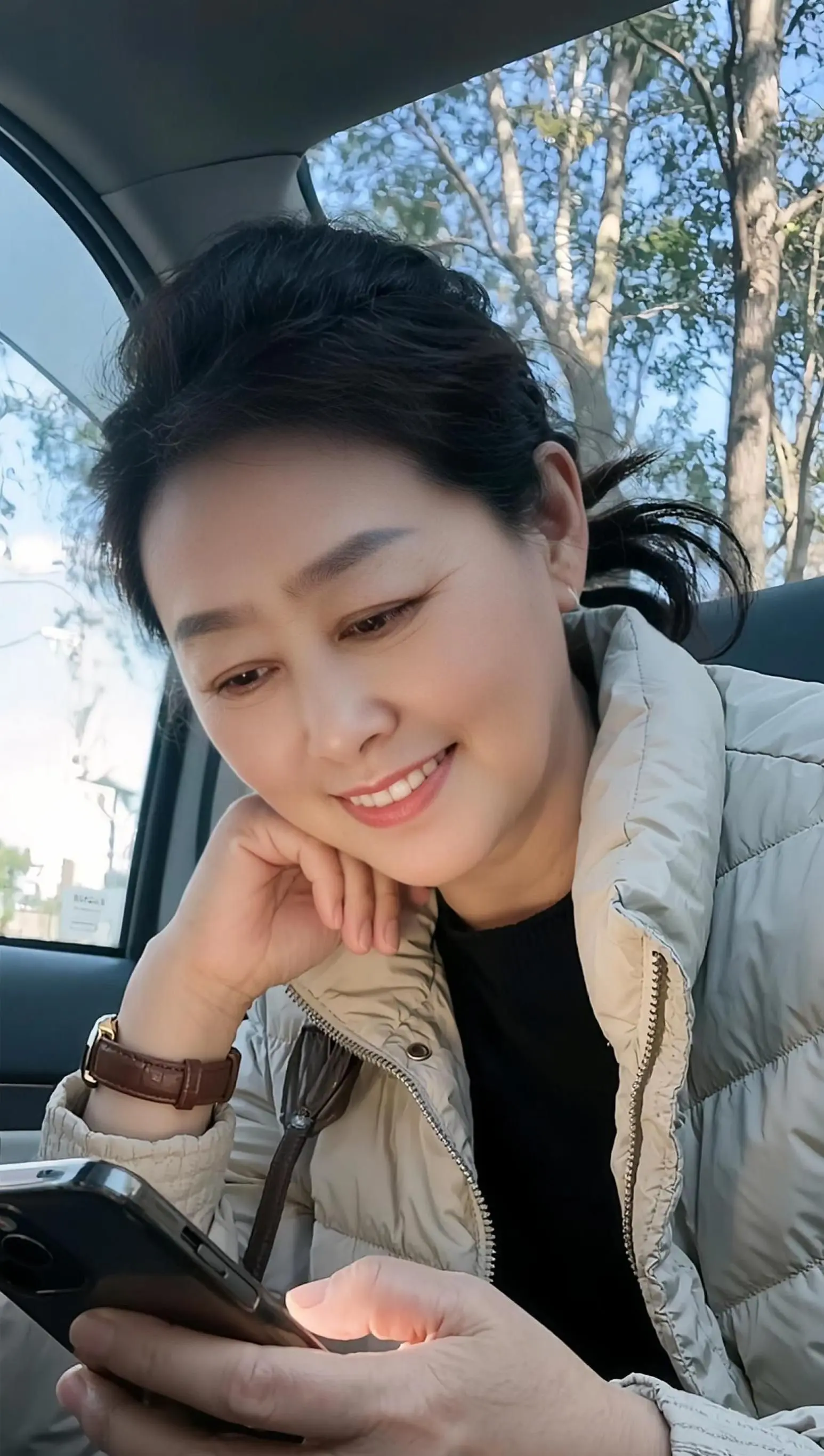 不同的年龄，藏着不同的取舍，不同的岁月，滋养着不同的生活，愿你不慌不忙...