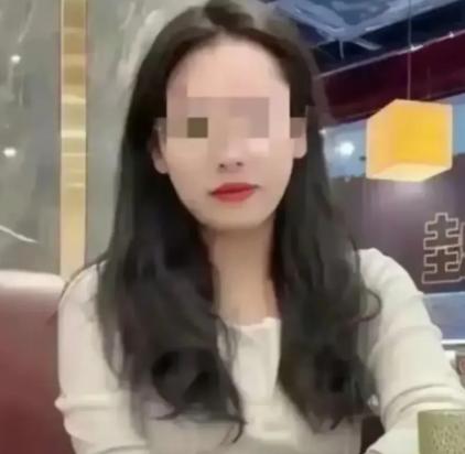 上海浦东，一男子发现妻子和其上司有染长达5年，男子不忍其辱，和妻子把婚离了，没想