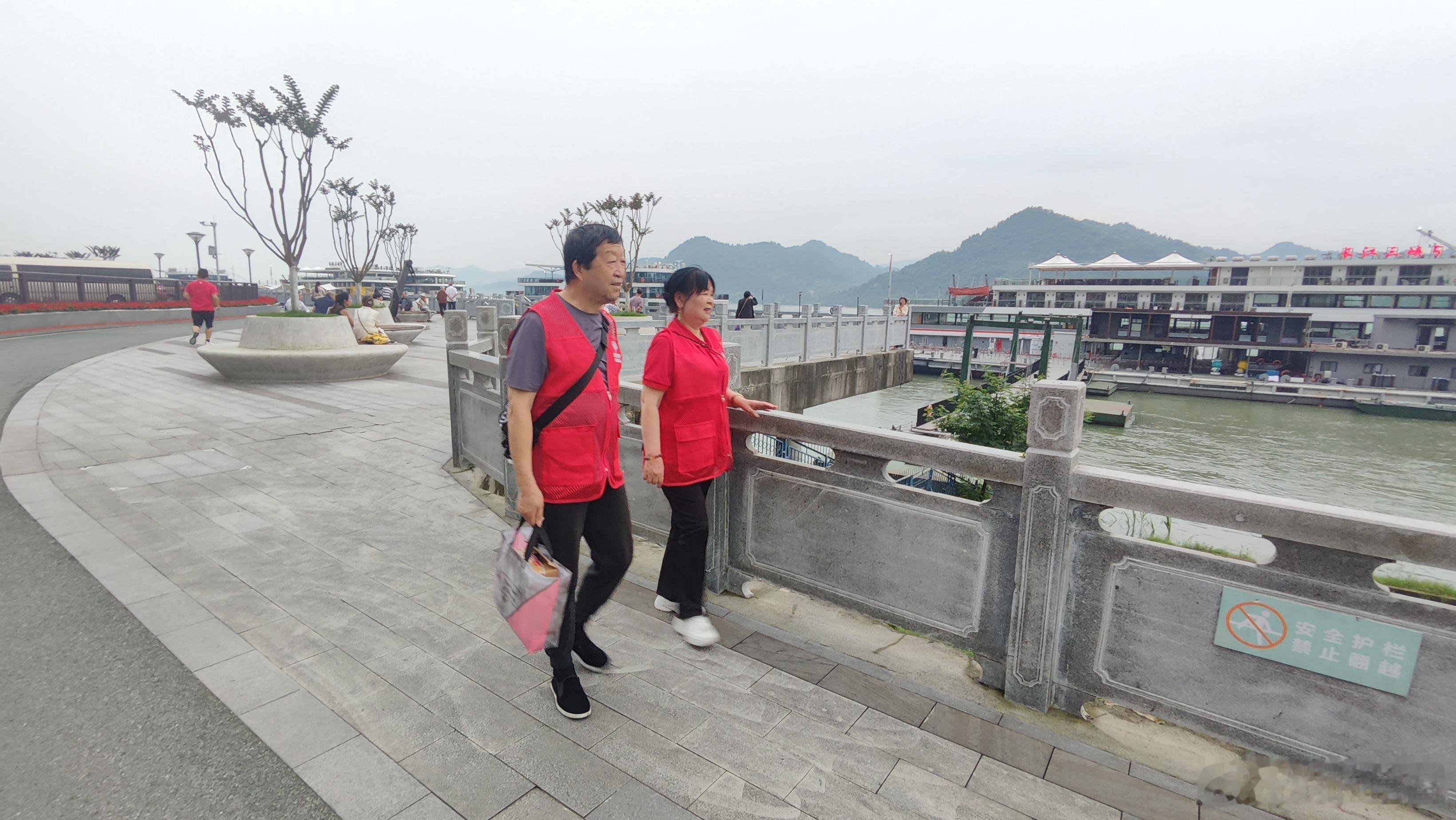 寻美伍家岗2026年5月27日，长江大保护联盟单位大公桥街道志愿服务队，开展每日