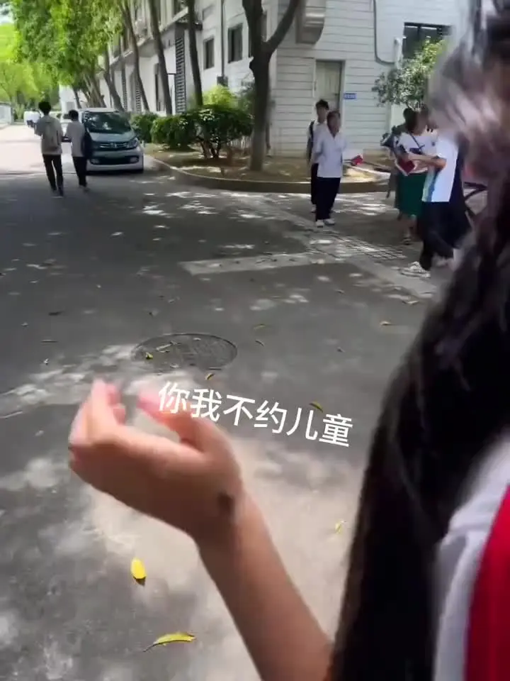 幼态脸的甜妹谁hold住啊