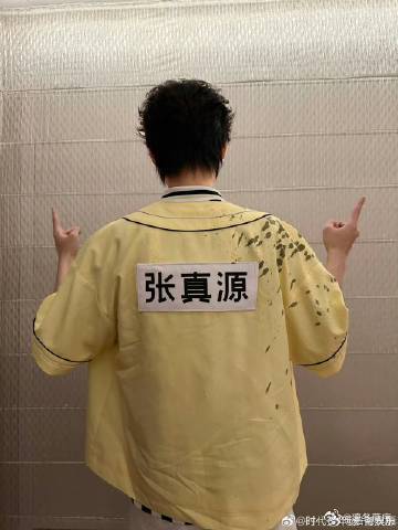 张真源出发录奔跑吧14 张真源终于来常驻奔跑吧14了！之前看他当飞行嘉宾时，玩游