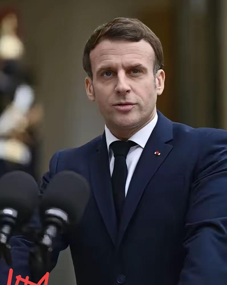 刚刷到消息
 
12月4日，正在访华的法国总统马克龙表示，法中两国必须解决两国间