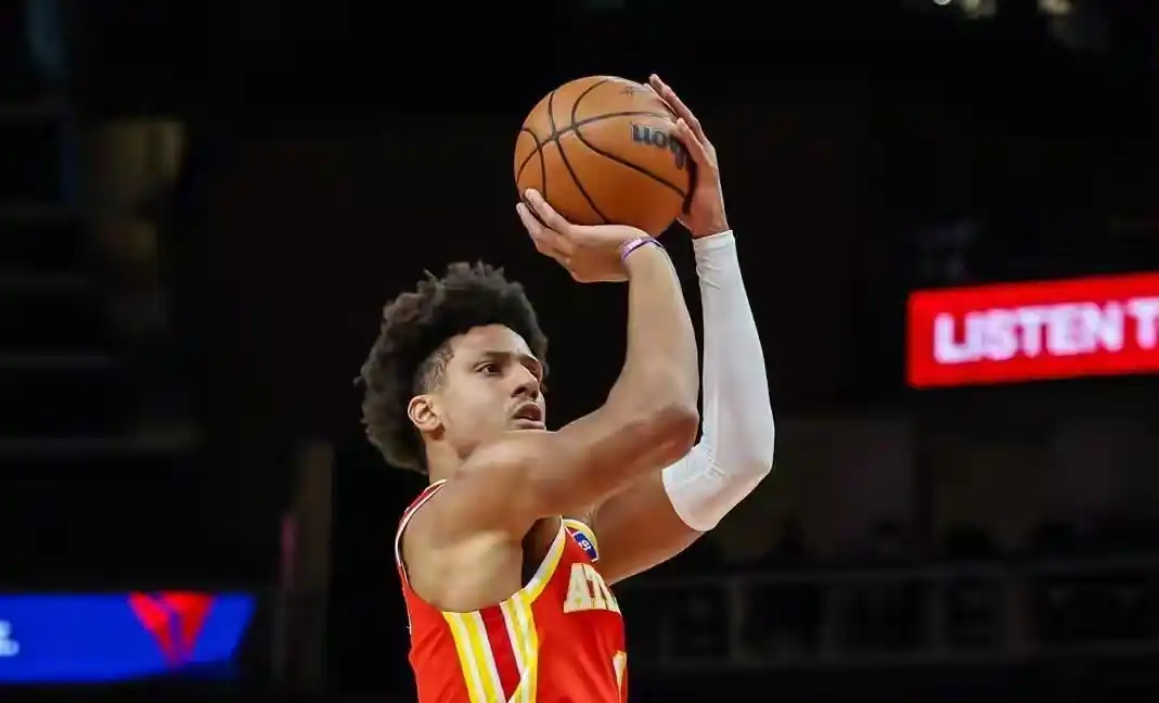 今天早上结束的NBA常规赛中，老鹰主场112-102力克凯尔特人，喜迎两连胜！面