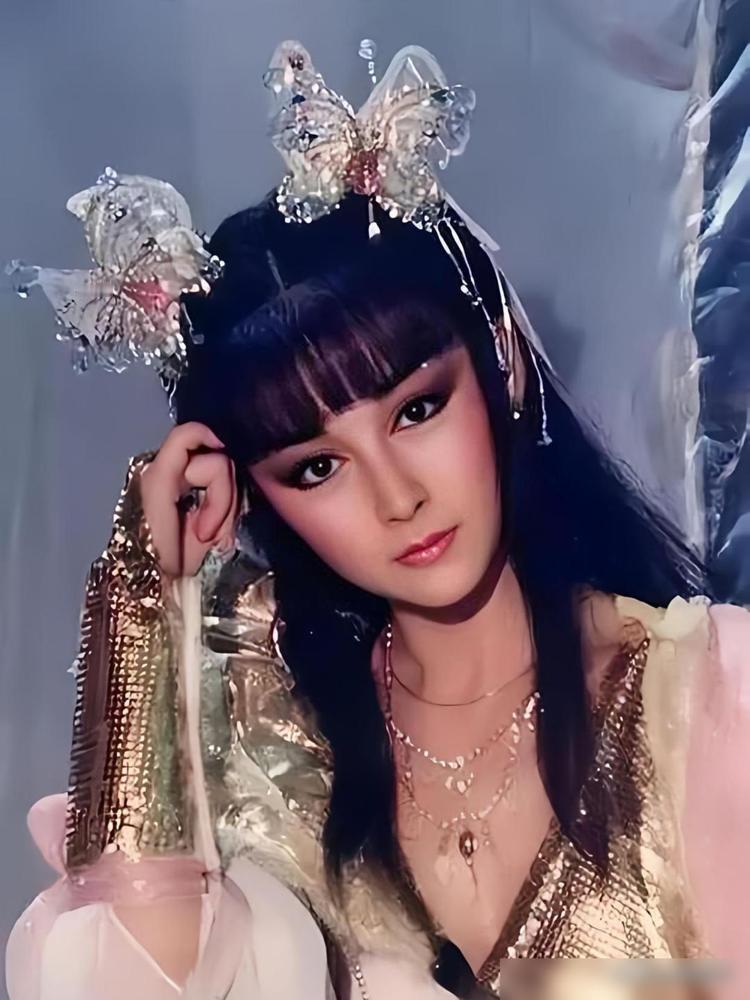 放到现在，陈鸿烈绝对是会被网友挂在热搜上反复鞭尸的“初代海王”。

当年拍《大醉