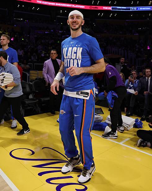 卡鲁索（生病）明日vs湖人出战成疑！湖人vs雷霆