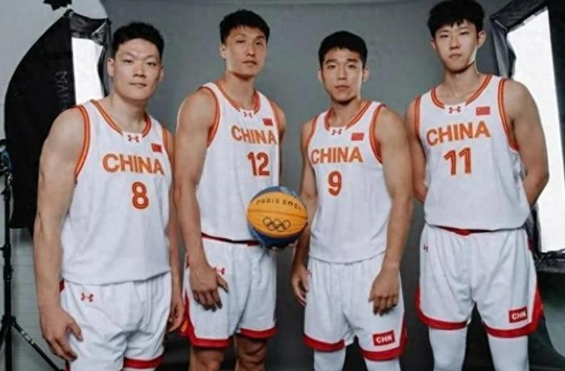 在奥运男篮三人赛的小组激战中，中国队以21-15力克塞尔维亚，成功斩获开门红，为
