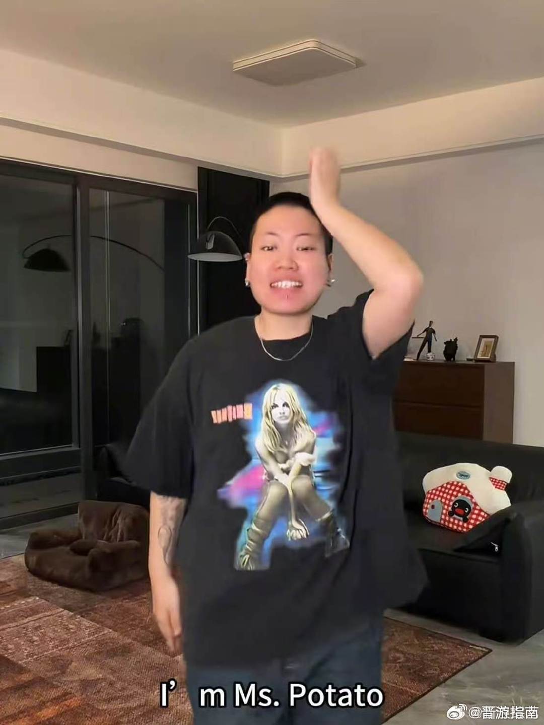 歌手排名窦靖童 陈土豆歌手2026呆萌造型对标陈土豆只是玩笑，认真歌唱的窦靖童，