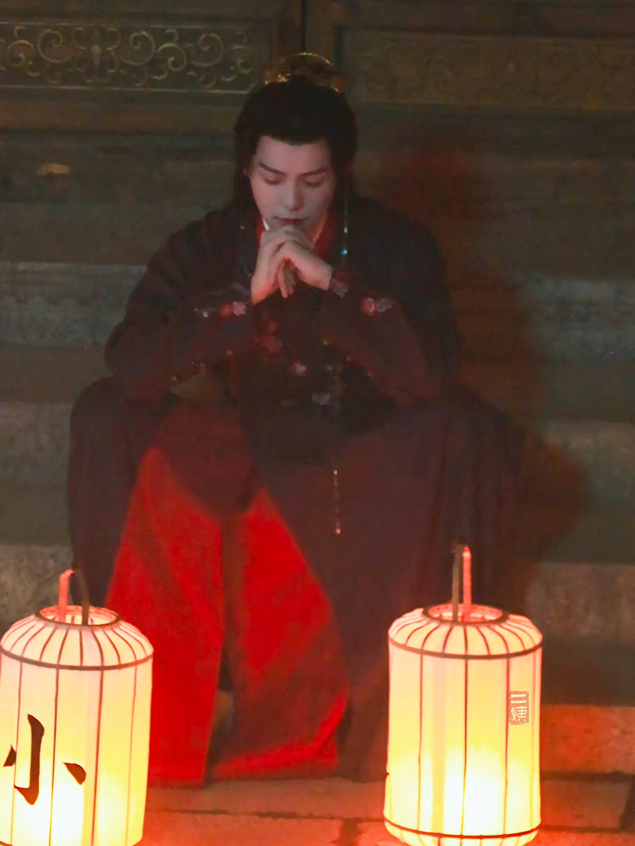 小小一只，一举一动，坐在那好小猫咪！小趙大人你坐在那里不要动，等我肖宇梁赵遮 x