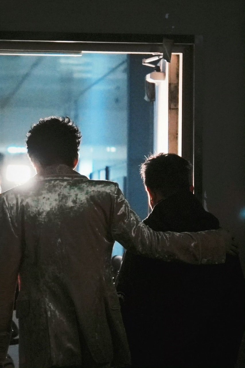 任贤齐刘宇宁背影照任贤齐刘宇宁彩排照 任贤齐刘宇宁背影照 