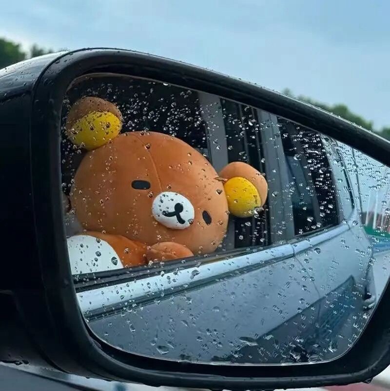 其实我也没有怪你呀 只是曾经说心疼我的人 已经跟伤害我的人一样 在我心里留下了不