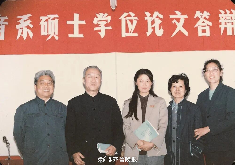 【#中国传媒大学校友会哀悼敬一丹#】9月13日，中国传媒大学校友会发文，沉痛哀悼
