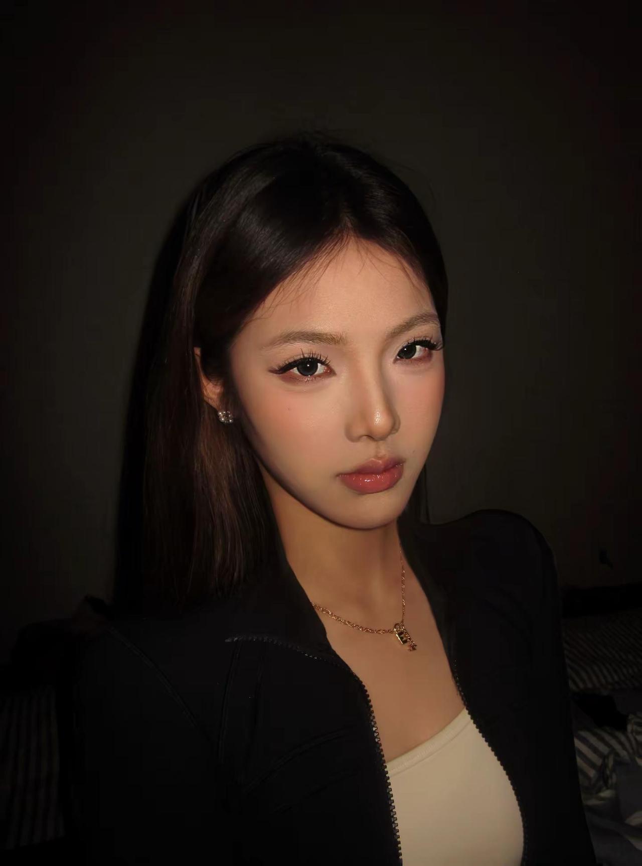 我年少 你飘渺。海誓山盟  我年少你飘渺