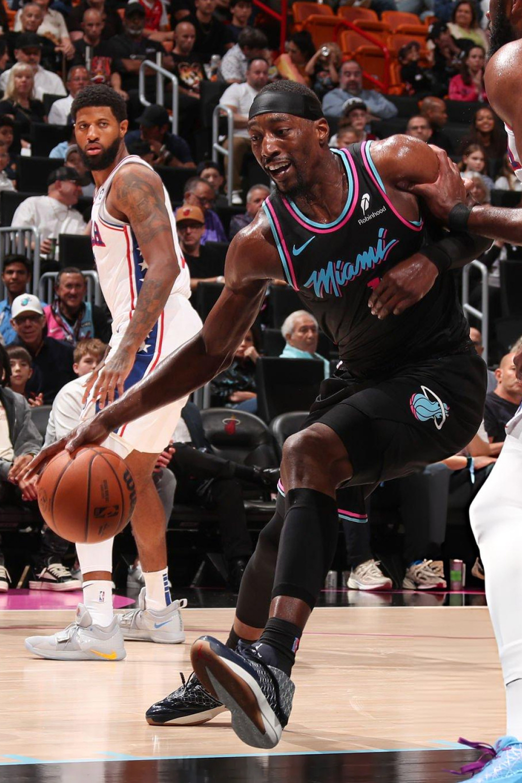 巴姆·阿德巴约 · Air Jordan 4028登场42分钟 11投5中 13