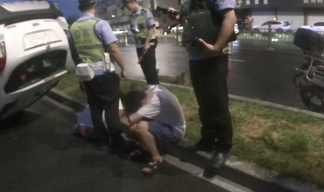 “无证+酒驾”被查,切莫心存侥幸!