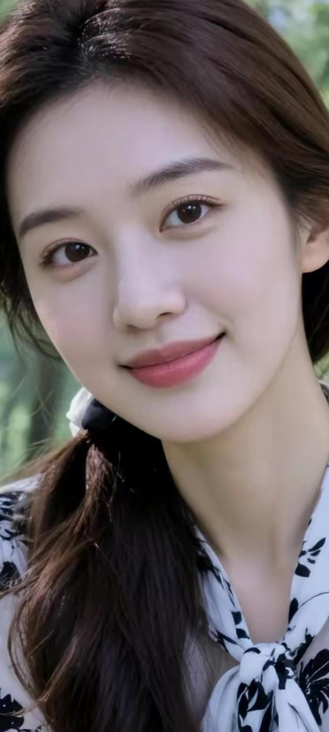 甜美笑容，自然清新，元气满满的一天！🌞💕