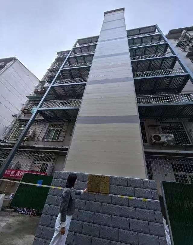 今年过年去武汉亲戚家拜年，还认为走错地方了呢？记忆里破旧的楼房如今都装上了崭新的